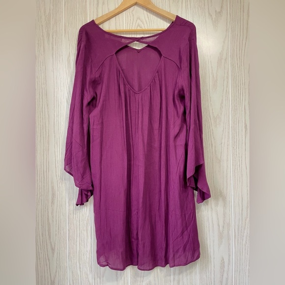 Lush Clothing Lush Whitney Woven Bell Sleeve V Neck Dress Plum Size M - Picture 3 of 3